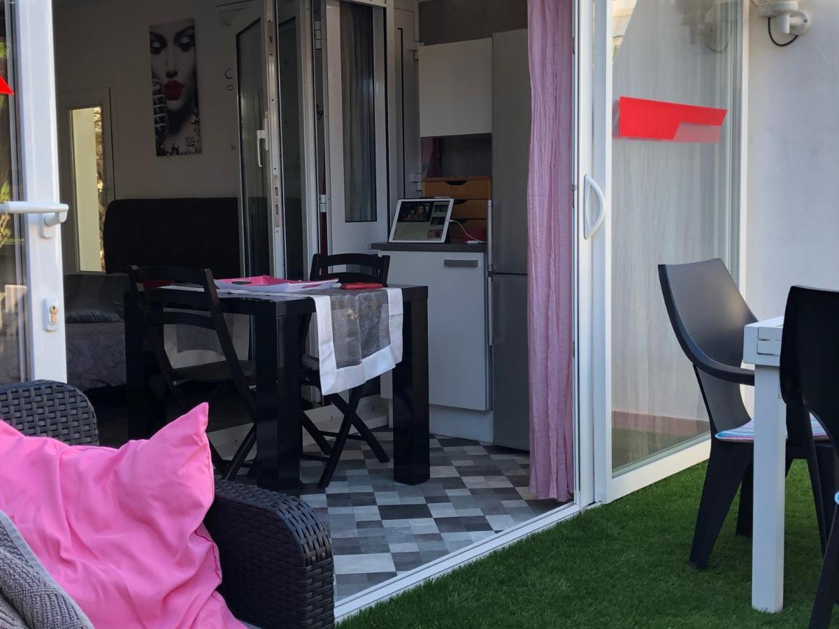 Centre Naturiste Villas Studio แอกด์ ภายนอก รูปภาพ